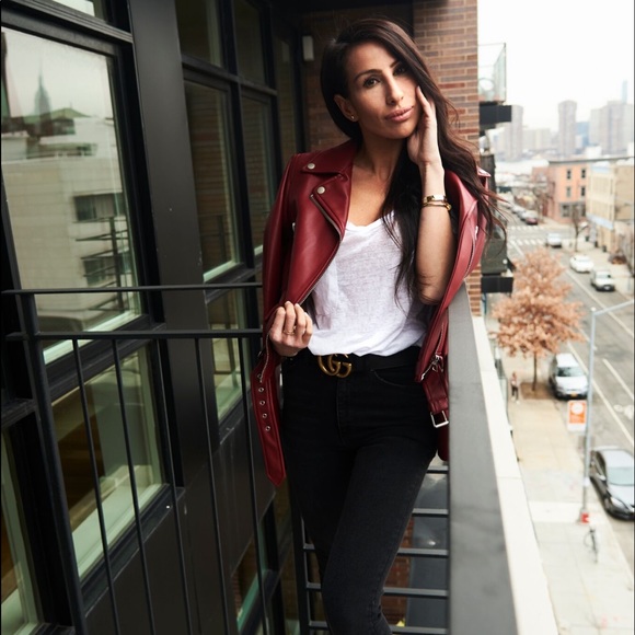 Meet your Posher, Karen - Picture 1 of 2